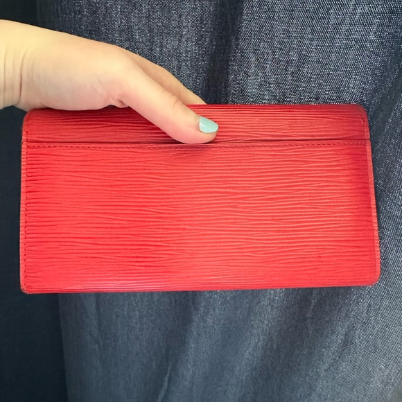 Louis Vuitton red epi leather Sarah wallet - Picture 10 of 10
